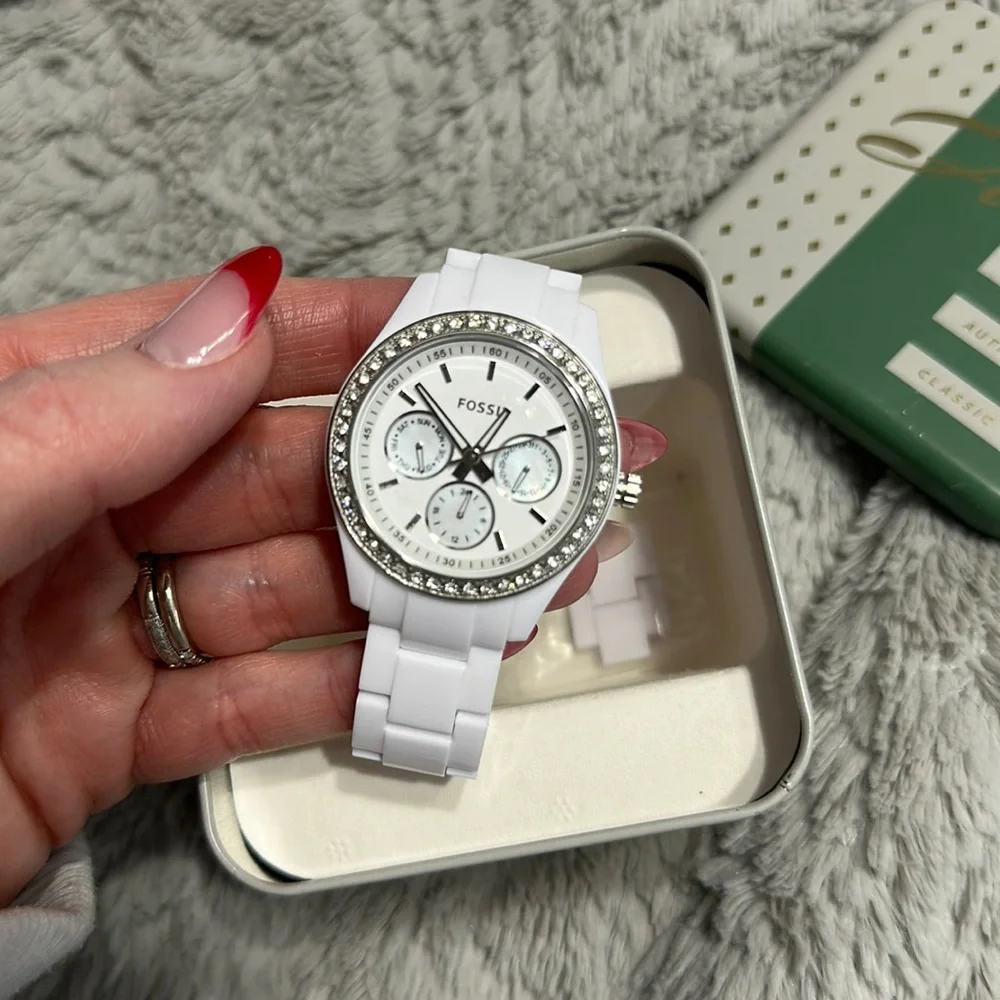 Fossil | Accessories | Fossil White Sparkly Watch | Poshmark display picture 2
